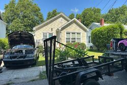 Pre-foreclosure in  UNDERHILL ST High Point, NC 27260