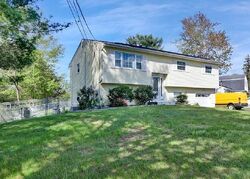 Pre-foreclosure in  LAKE SHORE DR Monroe, NY 10950