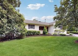 Pre-foreclosure in  BEAVER DAM RD Brookhaven, NY 11719