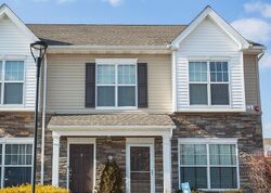 Pre-foreclosure in  HUNTER DR Central Islip, NY 11722