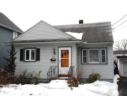 Pre-foreclosure in  W ELM ST East Rochester, NY 14445