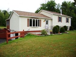 Pre-foreclosure Listing in ALDER BEND RD ALTONA, NY 12910