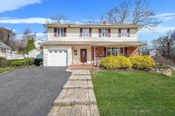 Pre-foreclosure in  PINE RD Rocky Point, NY 11778