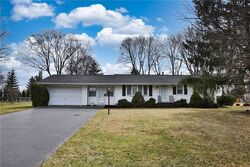 Pre-foreclosure in  LAVAINE WAY Rochester, NY 14623