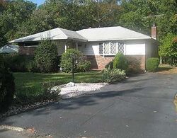 Pre-foreclosure in  TAYLOR DR North Brunswick, NJ 08902