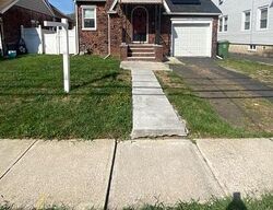 Pre-foreclosure in  SHERIDAN AVE Roselle, NJ 07203