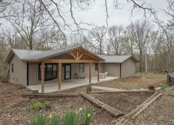Pre-foreclosure in  MOOSE DR Neosho, MO 64850
