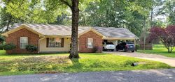  Pinecrest Cir, Columbus MS