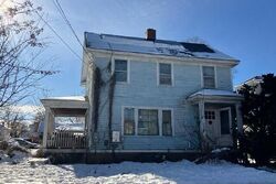 Pre-foreclosure in  FOOTE AVE Pittsfield, MA 01201