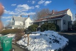 Pre-foreclosure in  HIGHVIEW ST Norwood, MA 02062