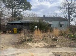 Pre-foreclosure in  DUMBARTON RD Glen Burnie, MD 21060