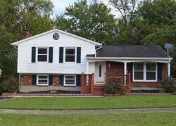 Pre-foreclosure in  ECHO BRIDGE RD Louisville, KY 40243