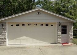 Pre-foreclosure in  PIERCE WAY Louisville, KY 40272