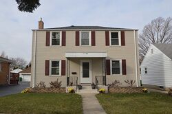 Pre-foreclosure in  EVERS AVE Westchester, IL 60154