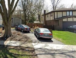 Pre-foreclosure in  61ST ST Willowbrook, IL 60527