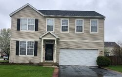 Pre-foreclosure in  COUNTRY RIDGE DR Plainfield, IL 60586