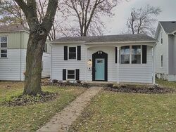 Pre-foreclosure in  S DOUGLAS AVE Bradley, IL 60915