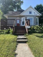  W 1st St, Dixon IL