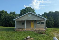 Pre-foreclosure in  RANDOLPH ST Alton, IL 62002