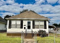 Pre-foreclosure in  BOWMAN AVE East Alton, IL 62024