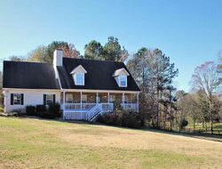 Parker Dr, Statham GA