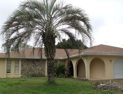 Pre-foreclosure in  PEPPERTREE LN Port Richey, FL 34668