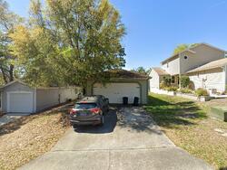Pre-foreclosure in  PORTLAND CIR Apopka, FL 32703