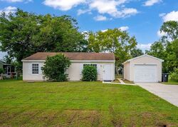 Pre-foreclosure in  SE BERKSHIRE BLVD Port Saint Lucie, FL 34952