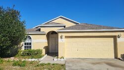 Pre-foreclosure in  STALLION WAY Valrico, FL 33594