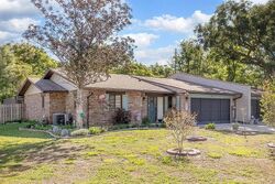 Pre-foreclosure in  KINGS MOUNTAIN RD Deland, FL 32720