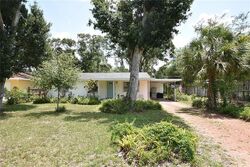 Pre-foreclosure in  GUN CLUB RD Sarasota, FL 34232