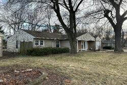 Pre-foreclosure in  INDIANWOOD BLVD Park Forest, IL 60466