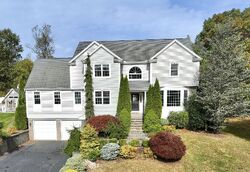 Pre-foreclosure in  STONE HILL DR Rocky Hill, CT 06067