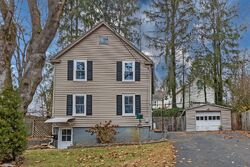  Railroad Ave, East Hampton CT