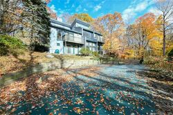 Pre-foreclosure in  BREEDS HILL PL Wilton, CT 06897