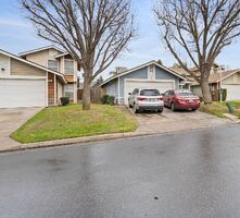Pre-foreclosure in  N GOWDY ST Visalia, CA 93292