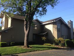 Pre-foreclosure in  UNIVERSITY PARK DR Sacramento, CA 95825