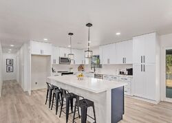 Pre-foreclosure in  E BERYL AVE Phoenix, AZ 85028
