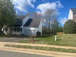 Pre-foreclosure in  SPRING MEADOW BLVD Fredericksburg, VA 22407
