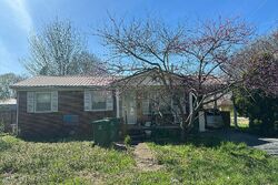 Pre-foreclosure in  N PINE ST Hohenwald, TN 38462