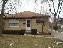 Pre-foreclosure in  N HIGHLAND ST Dearborn Heights, MI 48127