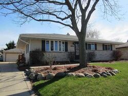 Pre-foreclosure in  W WANDA AVE Milwaukee, WI 53221