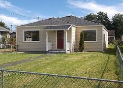 Pre-foreclosure in  W 1ST ST Aberdeen, WA 98520
