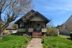 Pre-foreclosure in  F ST SW Auburn, WA 98001
