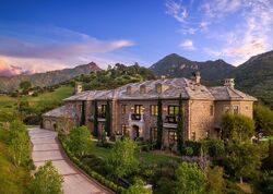 Pre-foreclosure in  WILLIAMSBURG CT Westlake Village, CA 91361
