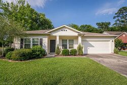 Pre-foreclosure in  COXSWAIN CT Crosby, TX 77532