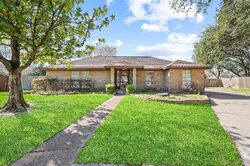 Pre-foreclosure in  WOLF RUN LN Houston, TX 77065