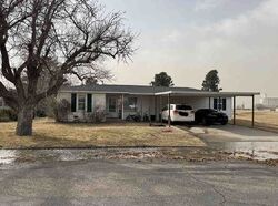  Womble Ave, Gruver TX