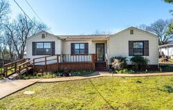 Pre-foreclosure in  GREENBRIAR RD Chattanooga, TN 37412