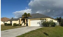 Pre-foreclosure in  SW KAABE AVE Port Saint Lucie, FL 34953